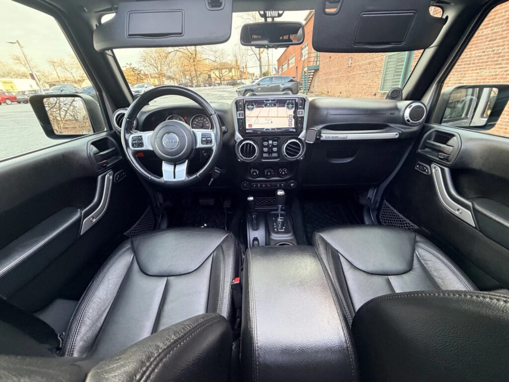 2013 Jeep Wrangler Rubicon ‼️10th Anniversary Edition‼️finance Available