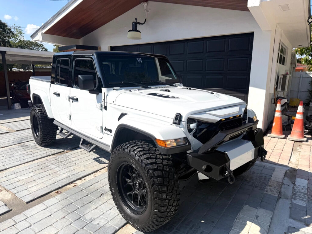 2022 Jeep Gladiator Rocky Ridge Package 4X4 Loaded!!