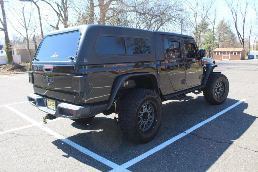 2020 Jeep Gladiator Sport