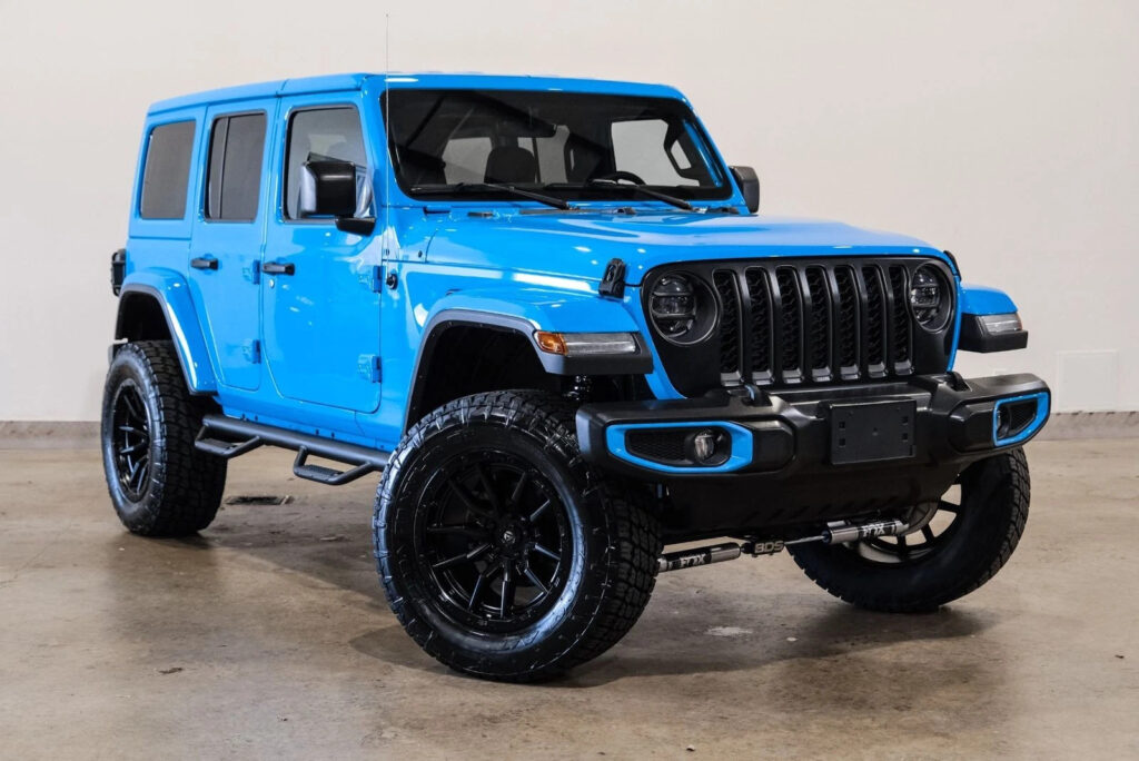 2021 Jeep Wrangler Unlimited Sahara 4X4, Lifted, Hardtop, Only 15k