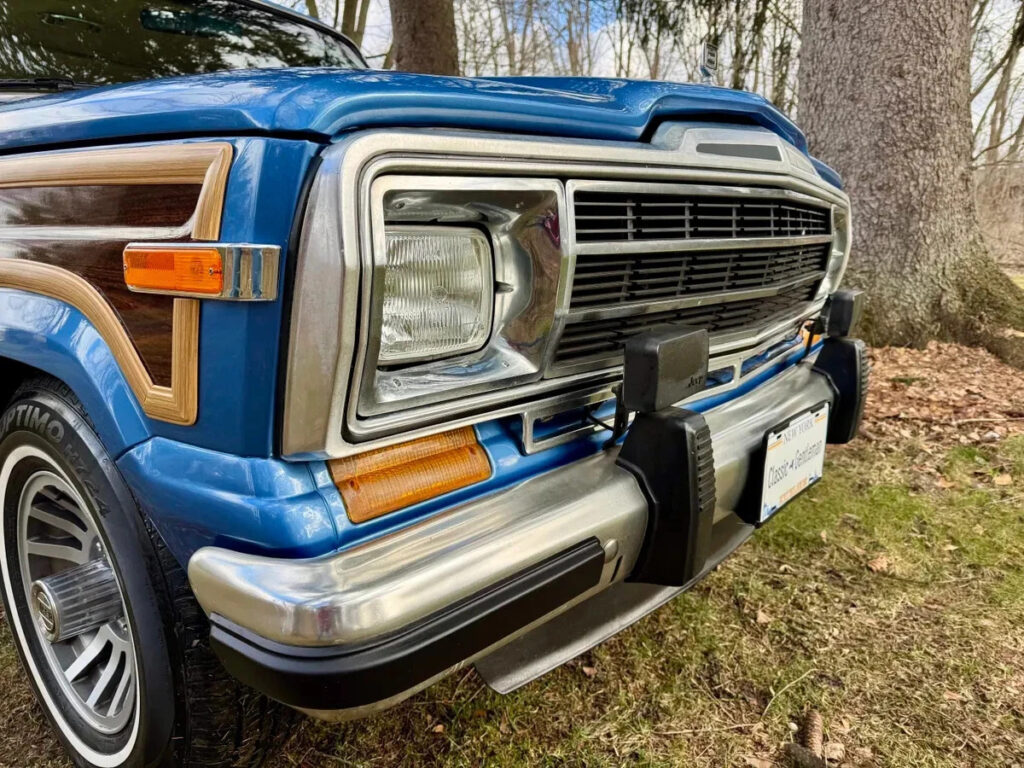 1988 Jeep Wagoneer Grand by Classic Gentleman
