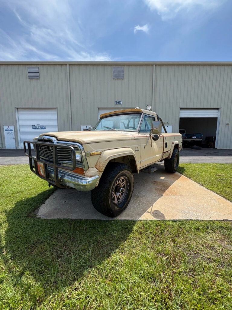 1979 Jeep J10 4×4 Golden Eagle