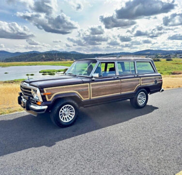 1990 Jeep Grand Wagoneer for sale